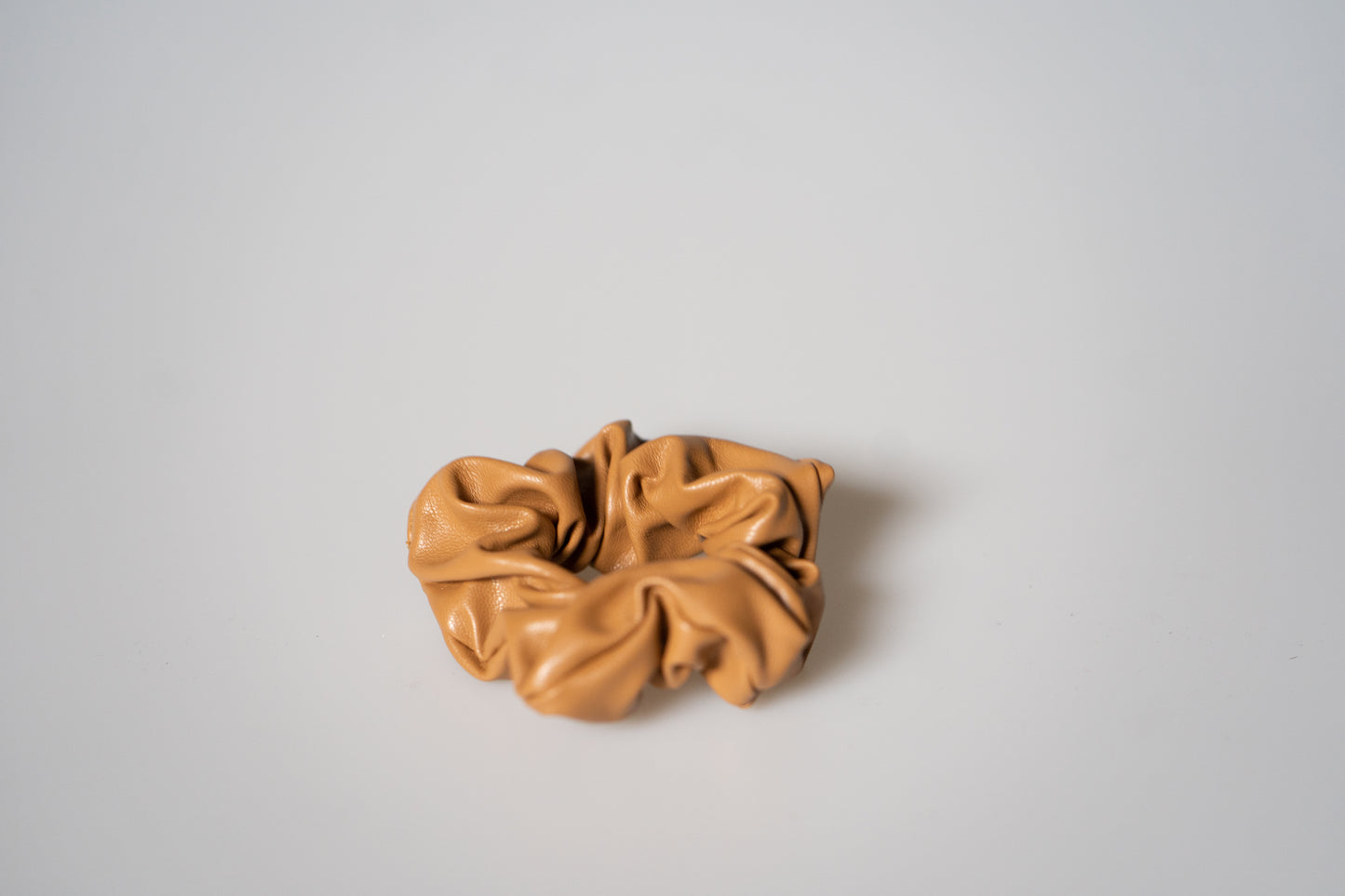 Vegan Leather Scrunchie - Toffe