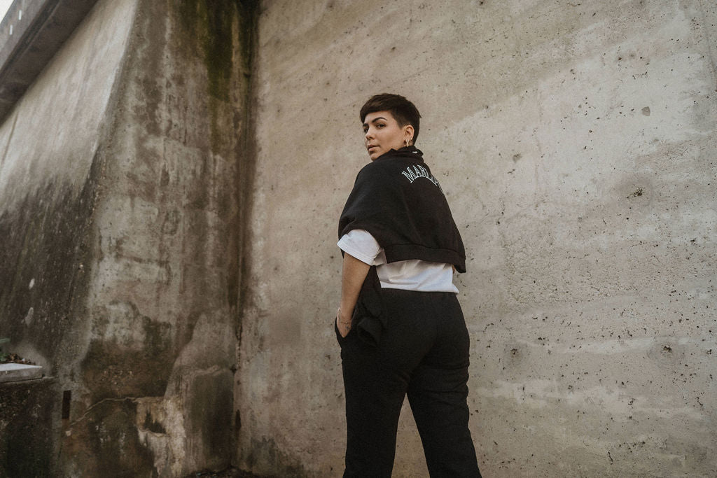 Cropped Crewneck - Black